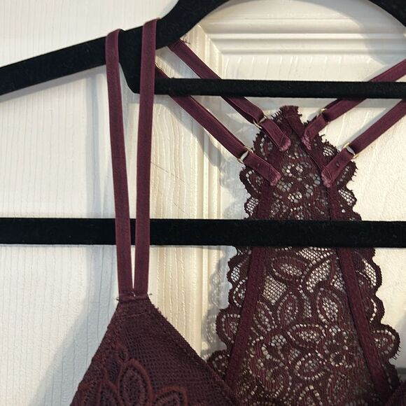 AERIE Size Small Maroon Wine Bralette Adjustable Halter Straps Padded Removable - Picture 2 of 7